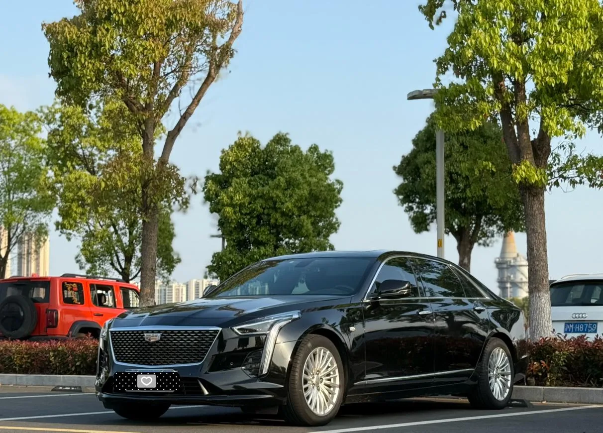 🚗 Cadillac 2022