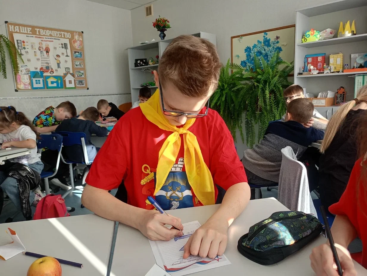 Тепло детских сердец ❤  Волонтёры Победы Мурманской области провели мероприятие для юных патриотов. 