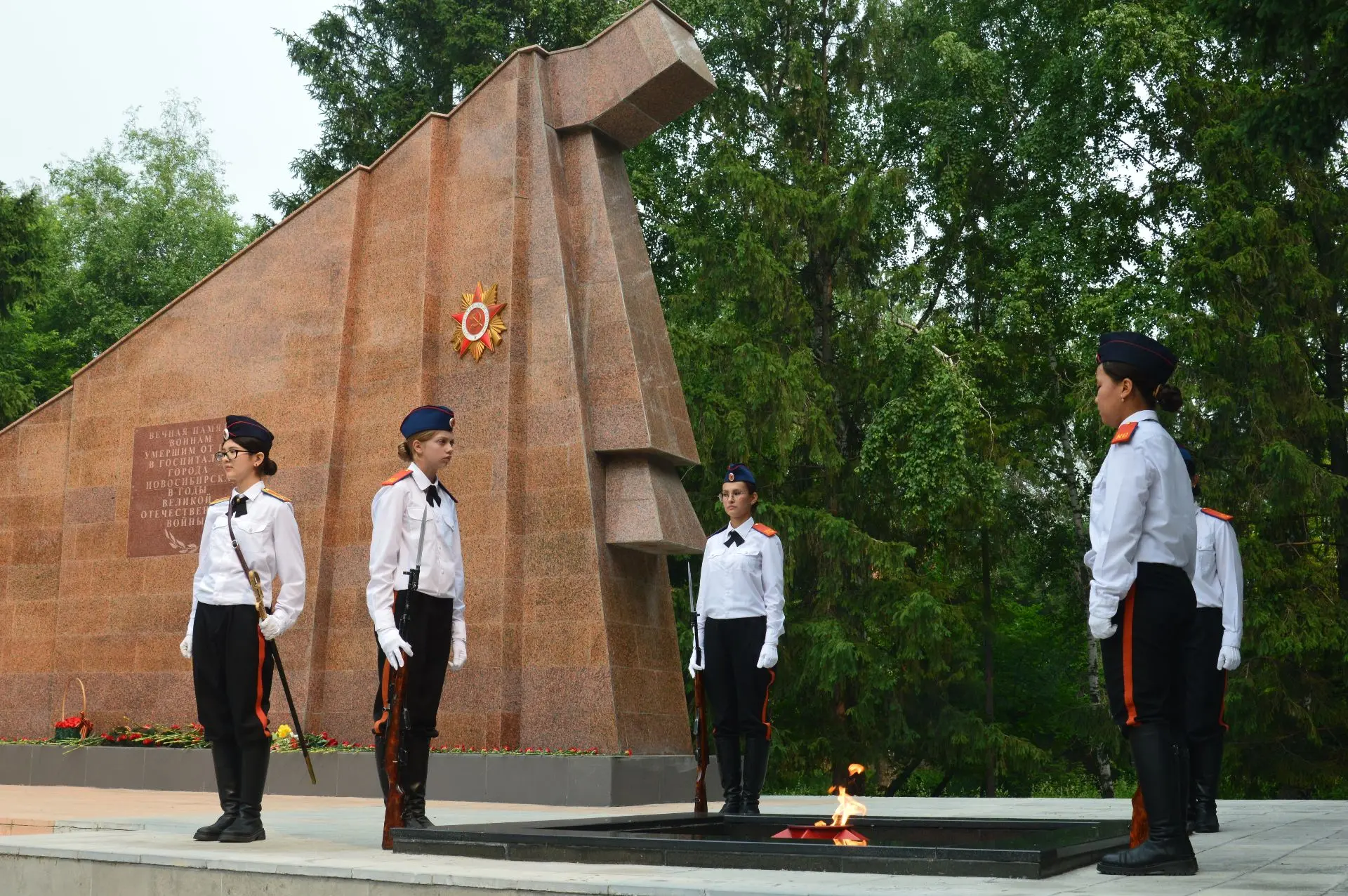 🕯️Почтить память героев Великой Отечественной войны — наш священный долг