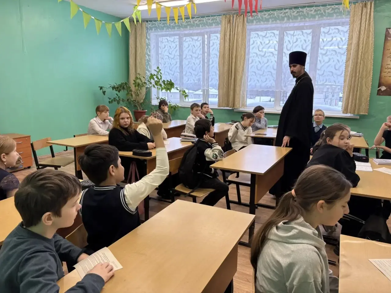 📌 На неделе состоялась встреча учащихся пятого класса нашей школы с иереем Андреем, настоятелем храм