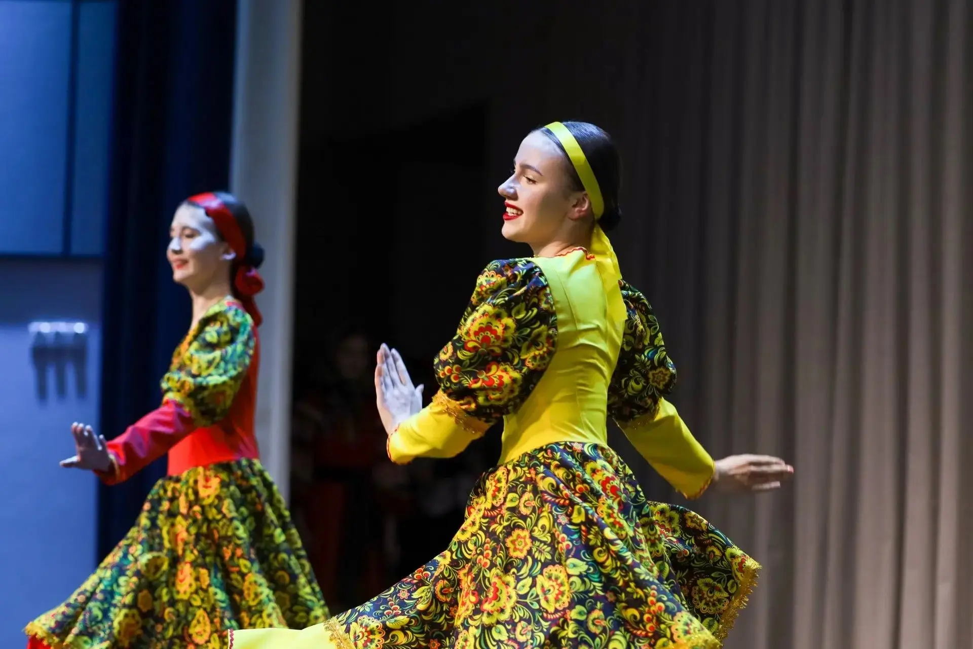 🎉Фестиваль «Единство народов России» — прошёл на ура!  Невероятную атмосферу создали яркие костюмы у