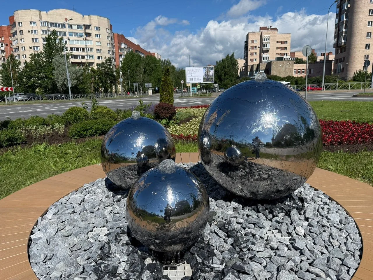 🐳 На въезде в Сестрорецк появился новый фонтан

Объект от АО «Озеленитель» уже привлекает внимание 
