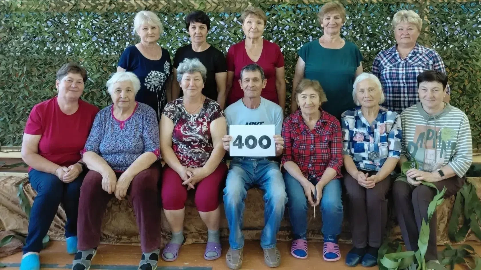 "4️⃣0️⃣0️⃣маскировочная сеть🕸️🕸️🕸️"
"Баженовские плетуньи" сплели 400 маскировочных сетей, продол