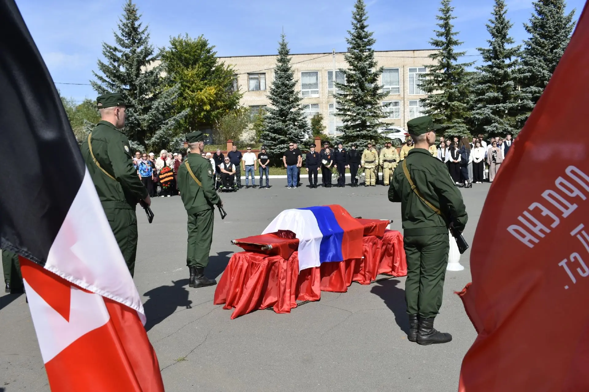 Останки участника Великой Отечественной войны Трофима Афанасьевича Глезденева перезахор...