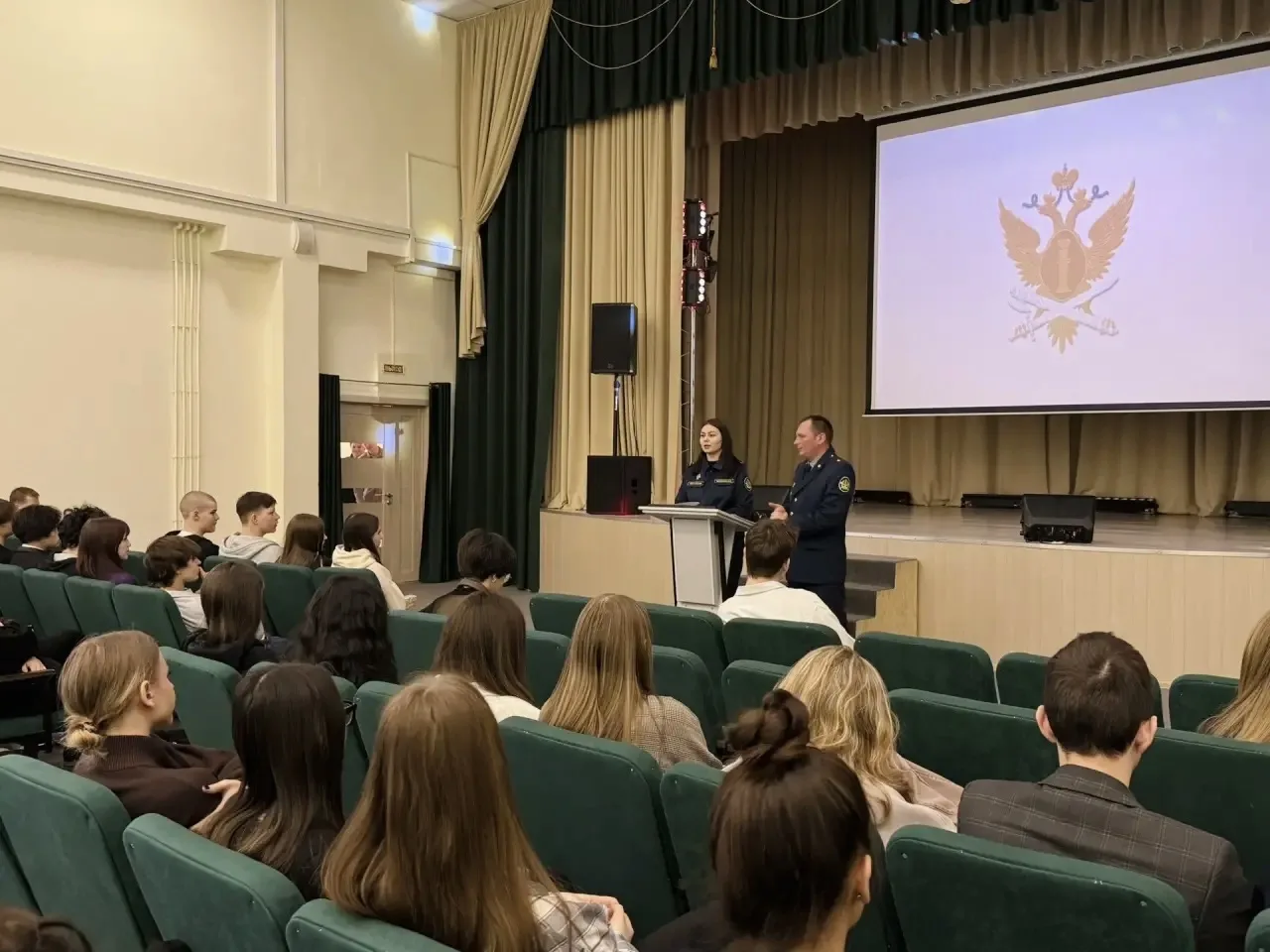 ✨ФСИН открывает двери для старшеклассников!  Знакомство с профессией начинается со школьной скамьи. 
