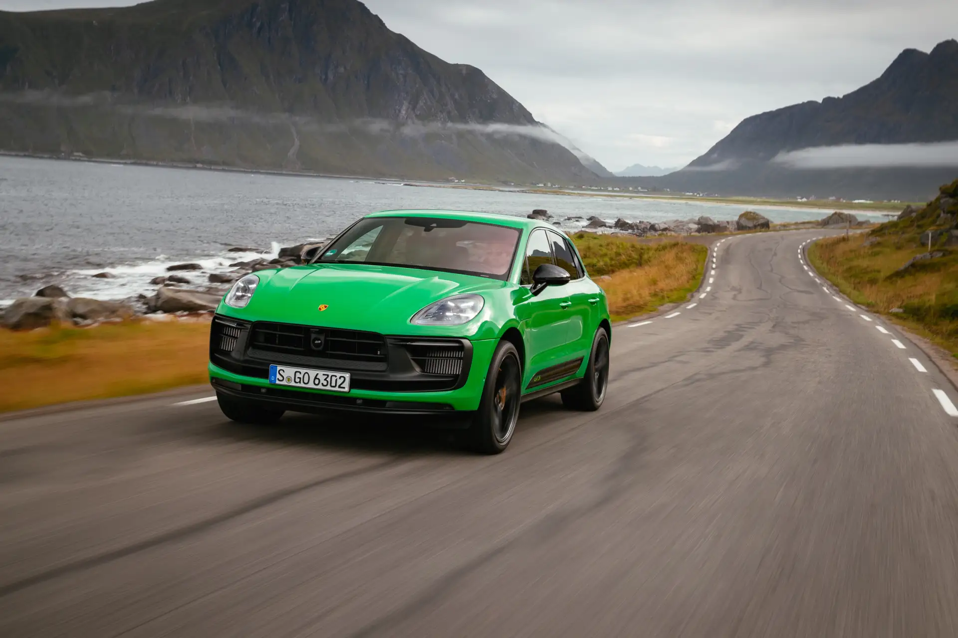 Провал батарейной версии - Porsche возвращает бензиновый Macan