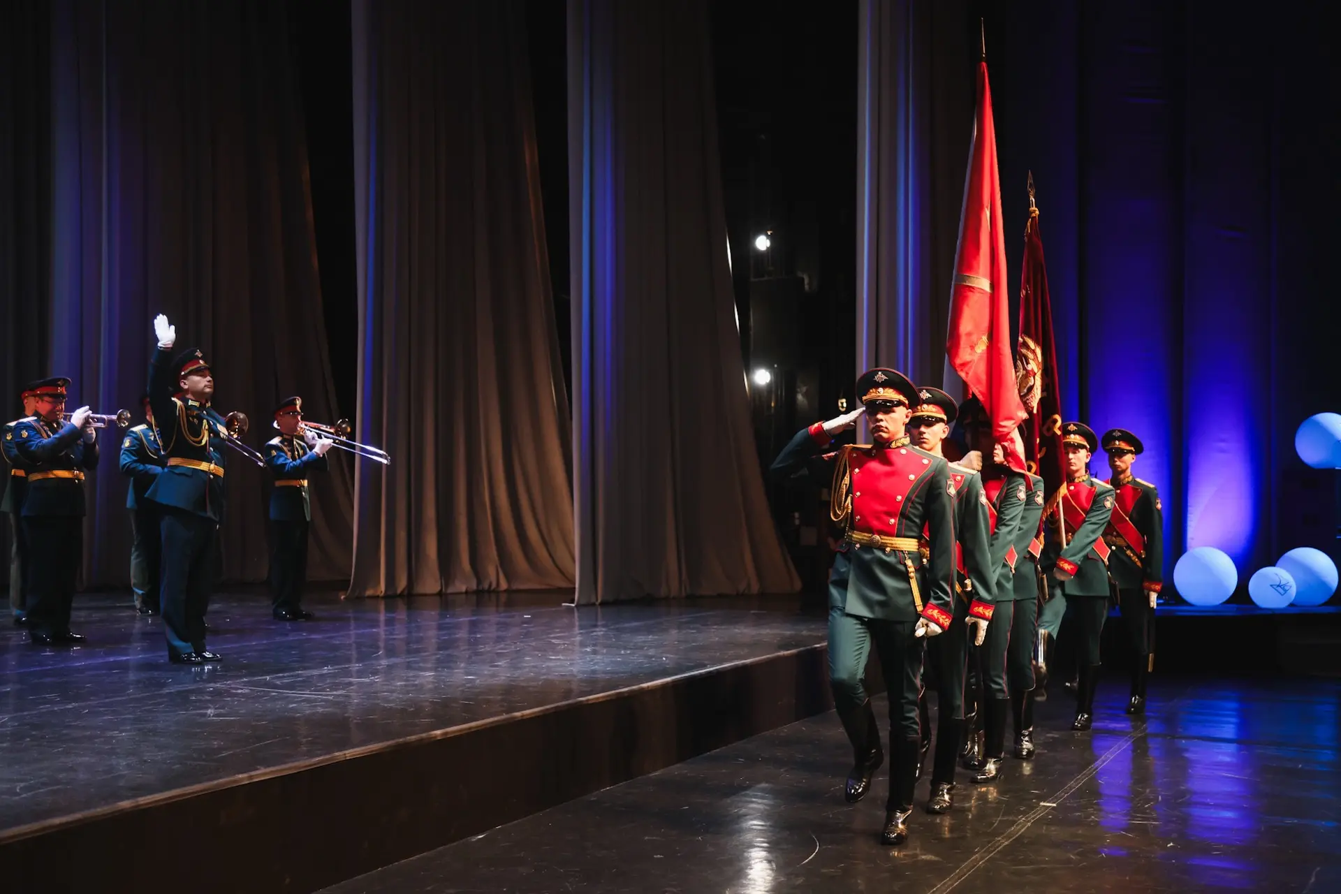 Городской Дворец творчества юных получил орден «За доблестный труд». Это очередное признание заслуг 