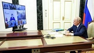 Путин: "Единая Россия" держит на контроле социальную догазификацию
