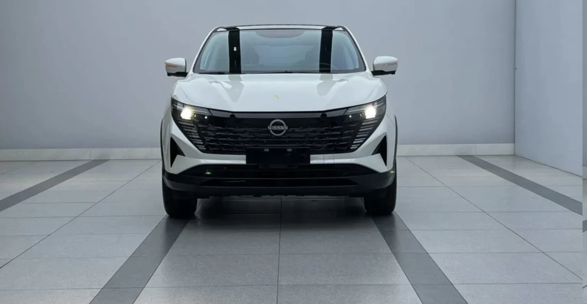 Nissan Qashqai 2.0 CVT Leading 🇨🇳