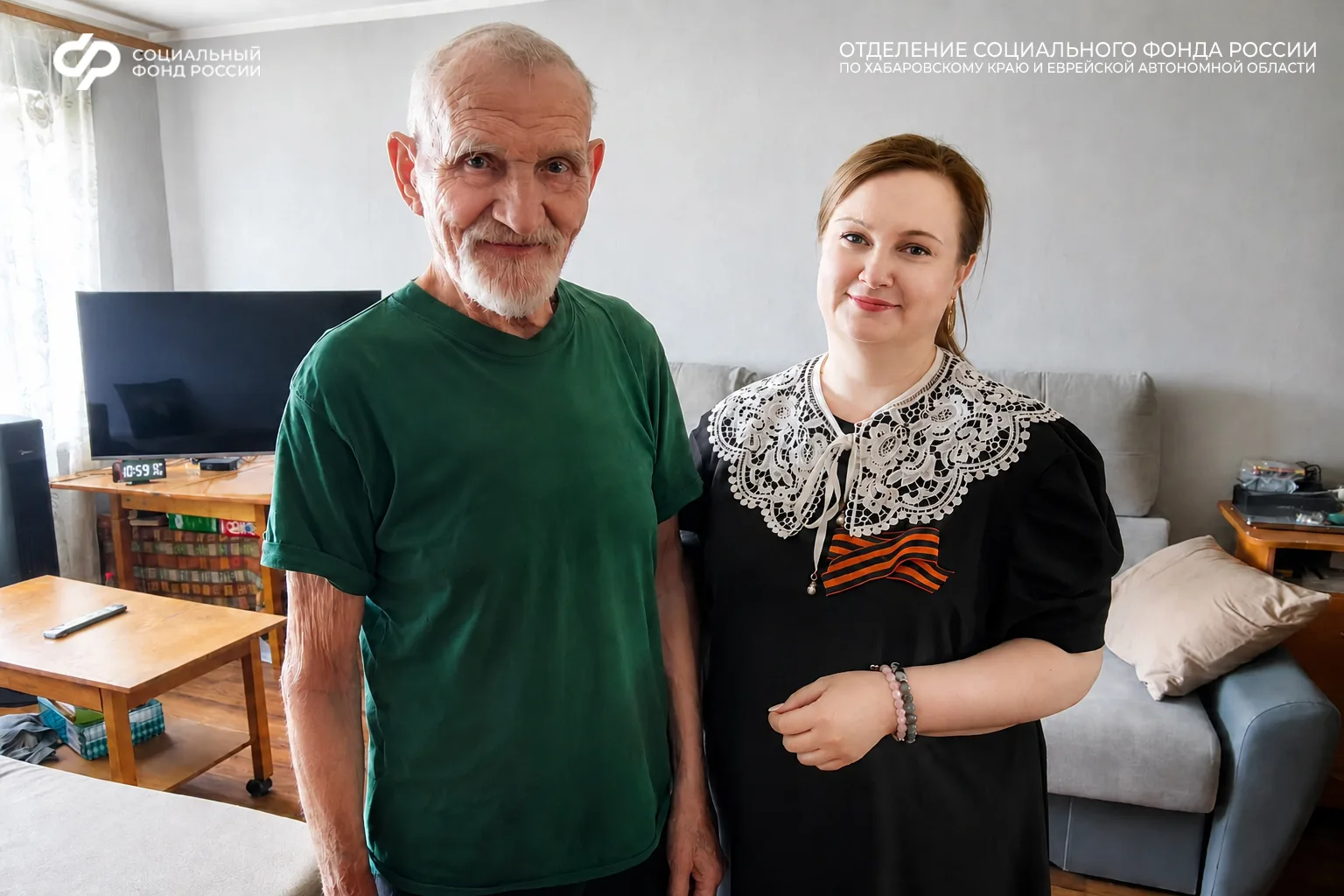 ⭐  В преддверии Дня Победы управляющий Отделением СФР по Хабаровскому краю и ЕАО Алёна Никулина наве