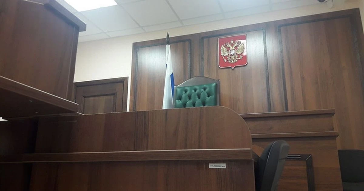 В Краснотурьинске будут судить женщину за перевод денег с чужого телефона
