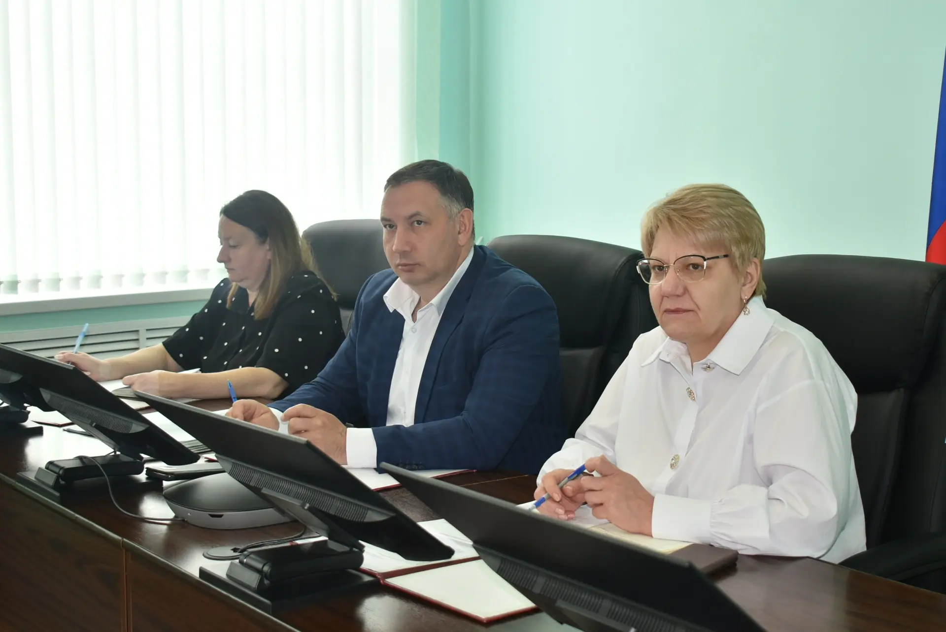 Сегодня провёл постоянно действующее совещание с начальниками отделов администрации Рти...