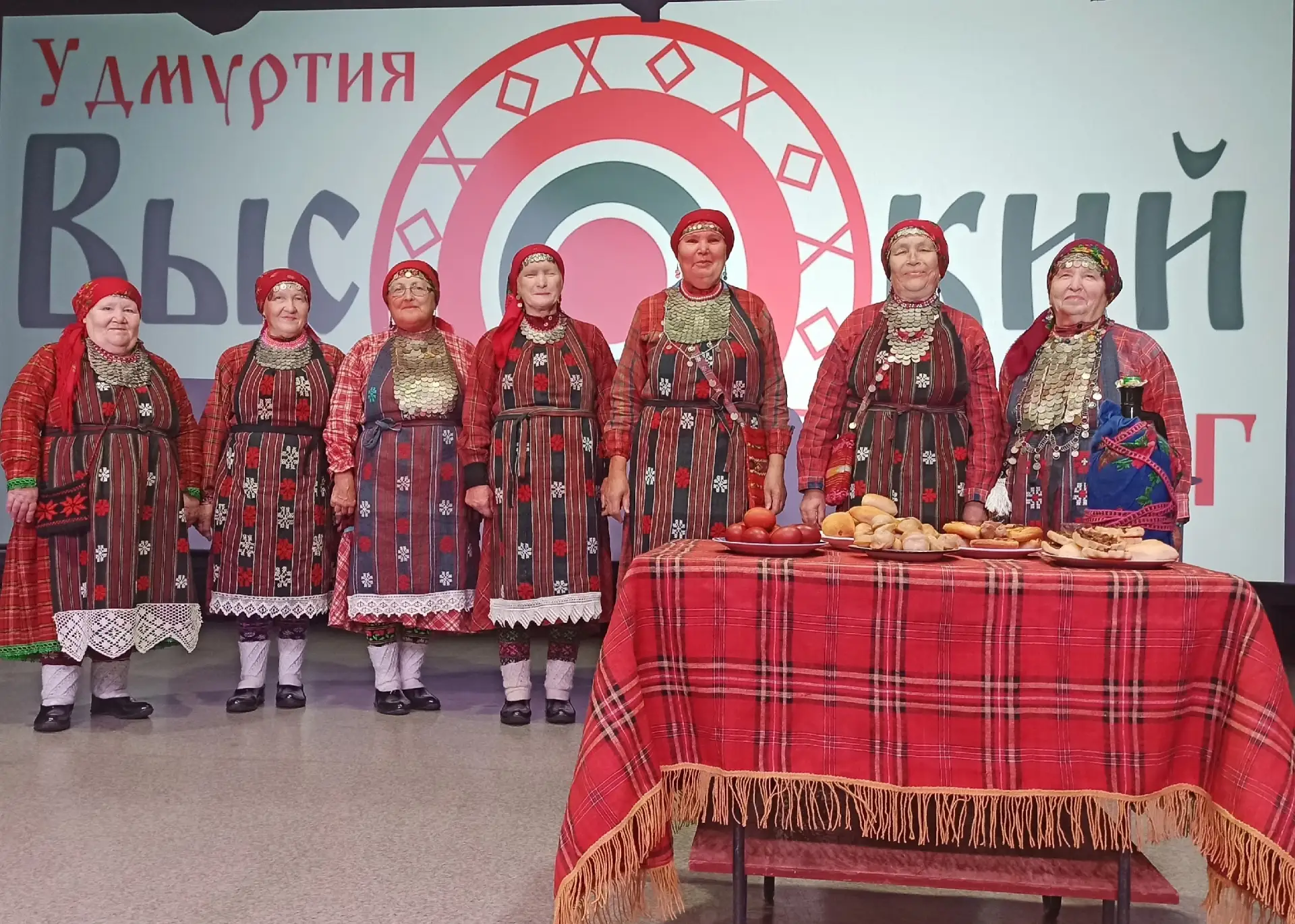 💢 Фольклорный ансамбль "Улэм потэ" из д.Лудзи-Шудзи стал участником ХIII Всероссийског...