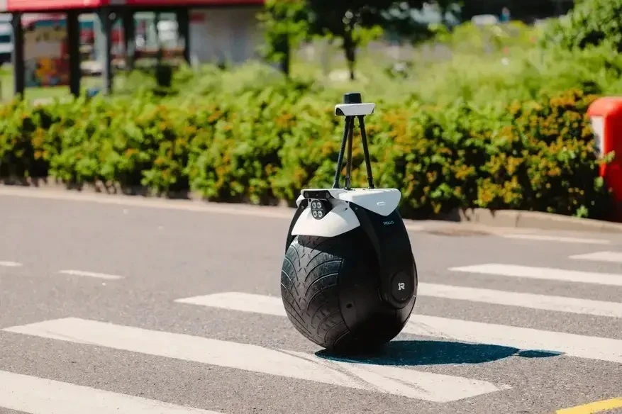 NT 🆕 | На страже порядка: одноколесный робот от Rollo Robotics выходит на рынок безопасности🛡

 ▪️