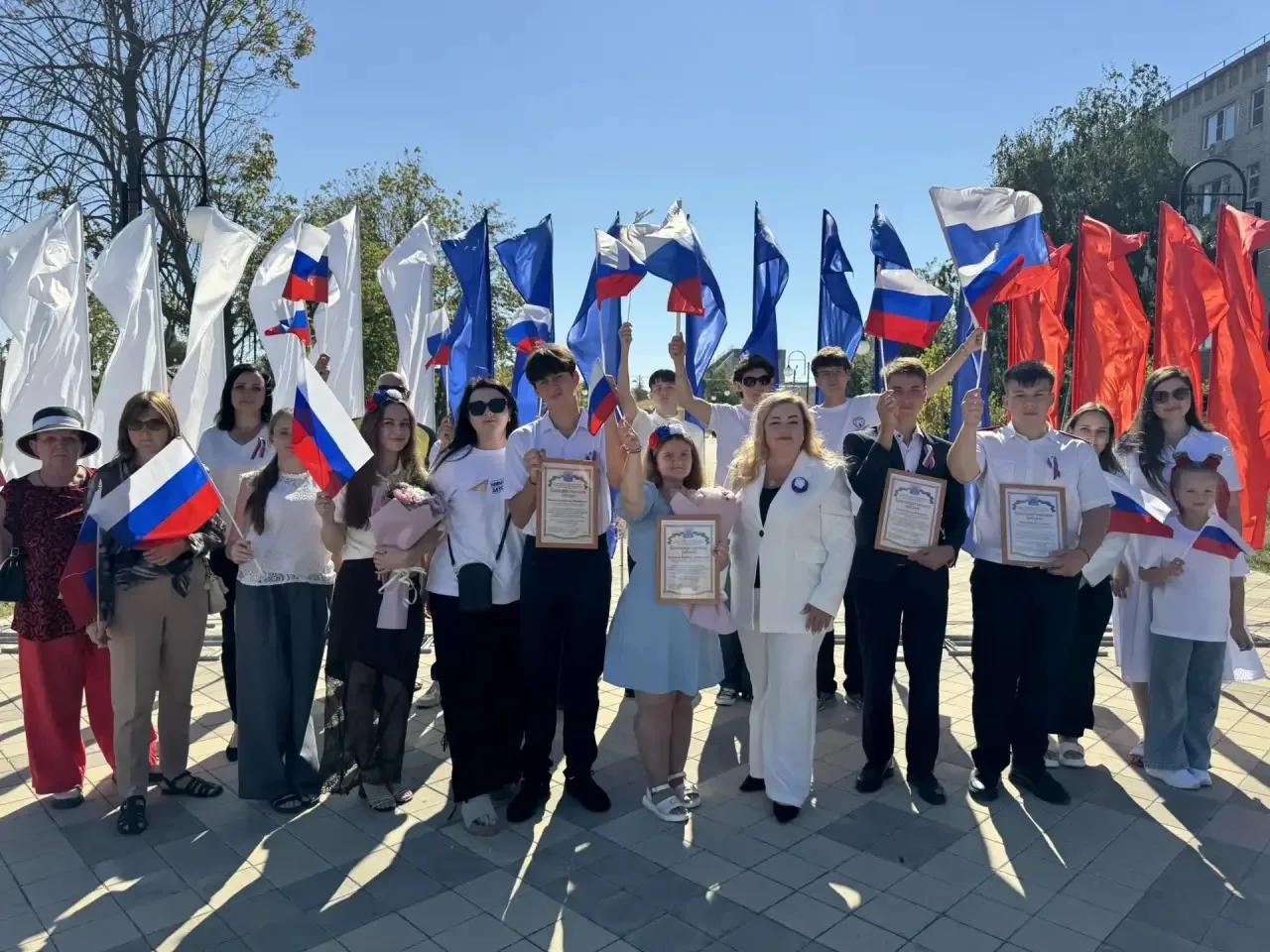 Сегодня 21 августа в преддверии Дня Государственного флага России на площади Дворца Кул...
