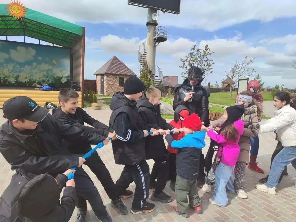 В эти выходные наши ребята из 5к1 класса вместе с родителями отправились на уютное хуторское подворь