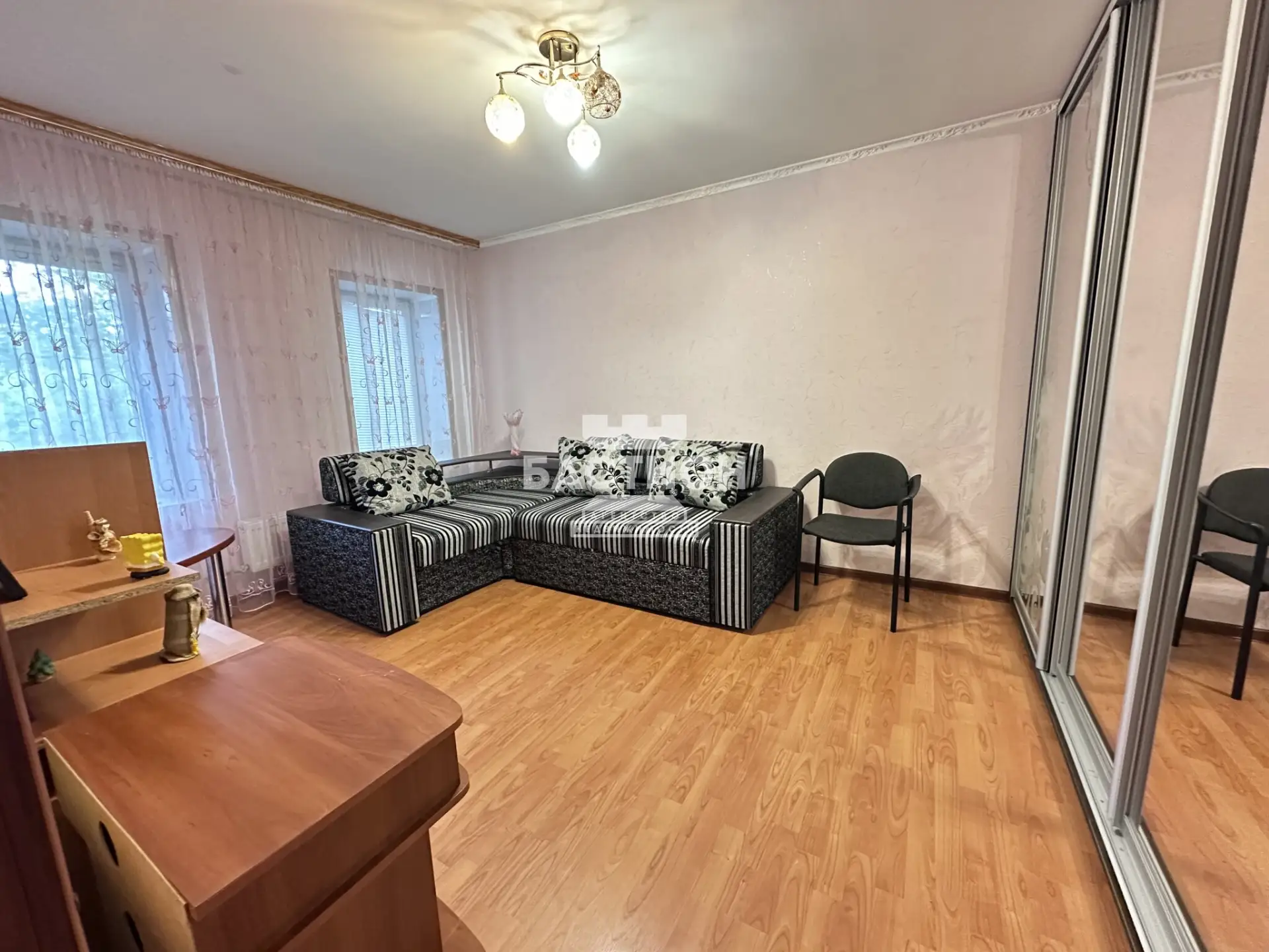 +7 959 59 81000
ID: 2192926
Цена: 3 850 000
г. Луганск, продам дом с ремонтом, по ул. Жукова, район 