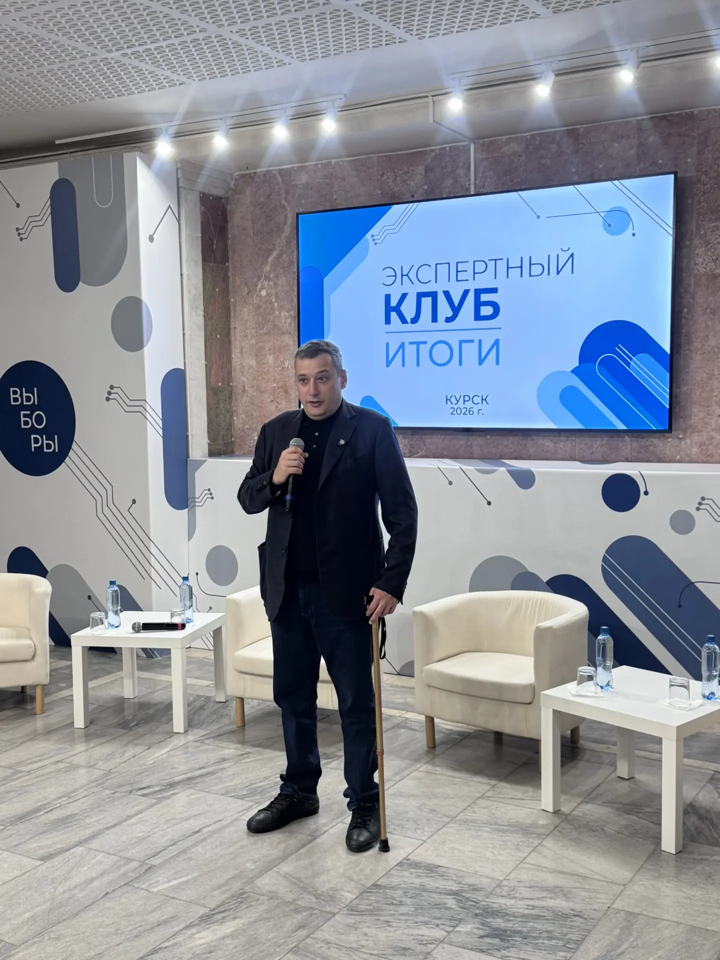 - В Курской области беспрецедентная по масштабам явка, - губернатор Александр Хинштейн.