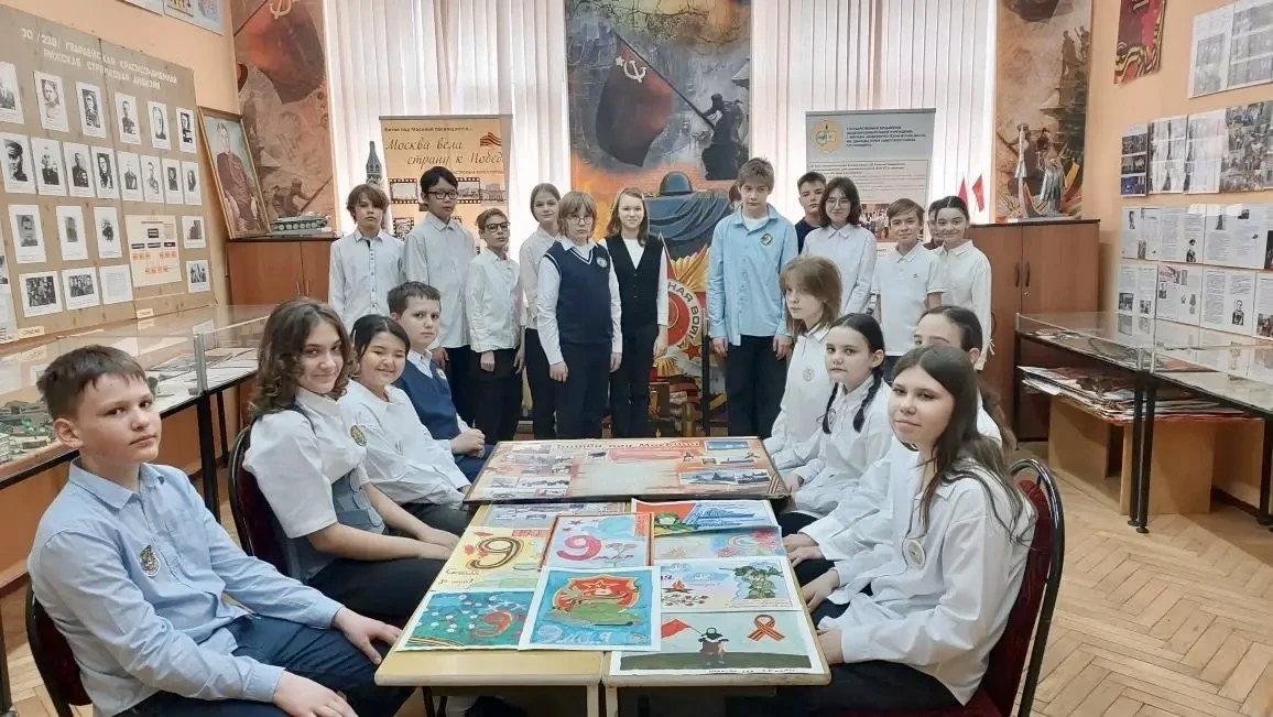 Память жива: в ИТШ продолжаются экскурсии в Музей Боевой славы 30 Рижской стрелковой дивизии  В ГБОУ