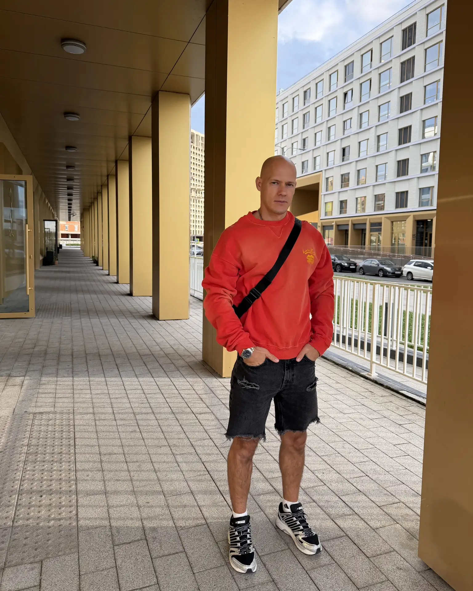 Родители больше всего печалятся, когда их дети несчастны или болеют.

Поэтому, выражая почтительност