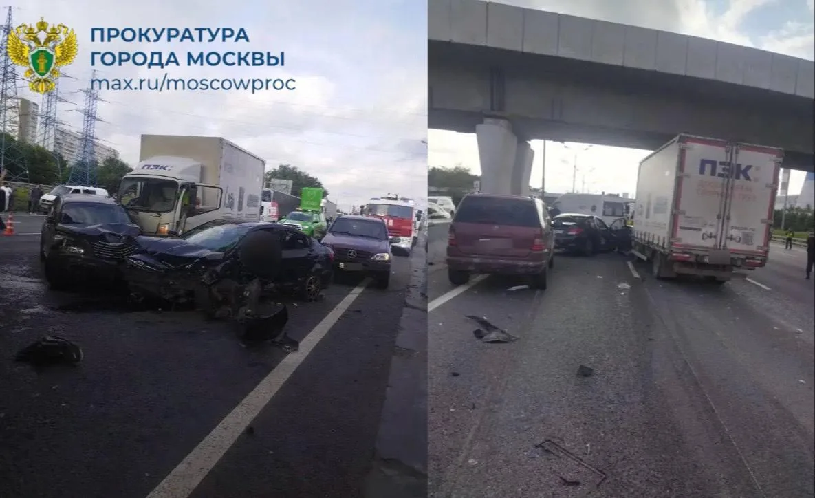 Новые кадры аварии ДТП на 30 км МКАД, в которой столкнулось 5 автомобилей. 

Пробка растянулась прак