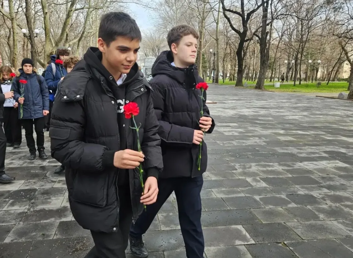 МЫ ПОМНИМ! МЫ ГОРДИМСЯ! 🌹  14 февраля — день памяти Героя Советского Союза Цезаря Львовича Куникова,