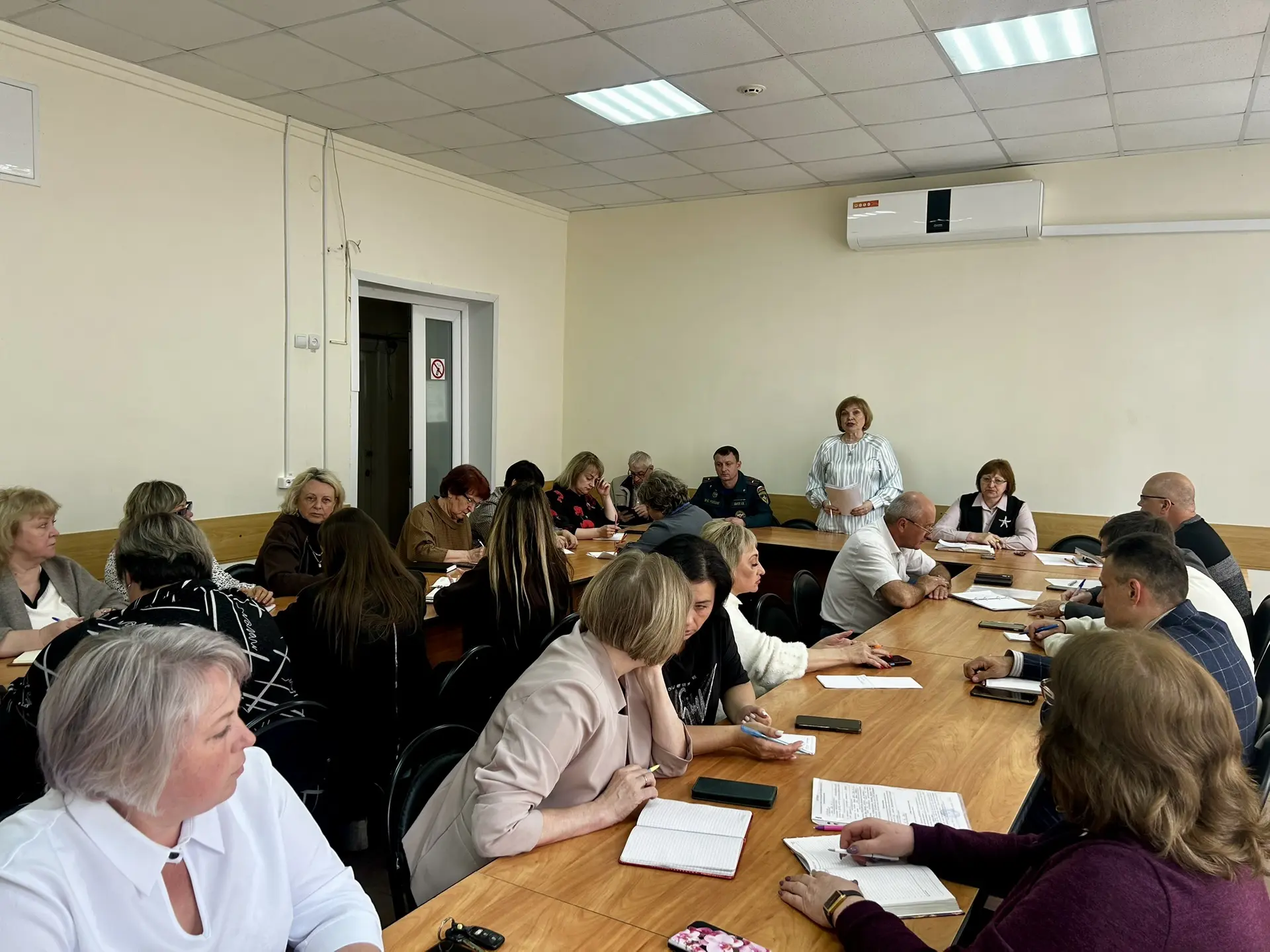 📌 29 мая в комитете образования состоялось рабочее совещание с руководителями общеобразовательных о