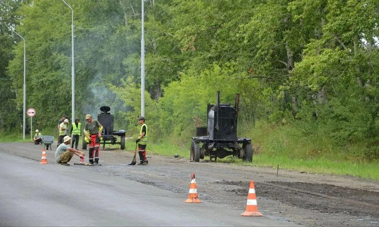 ✅ В Хабаровском крае ремонтируют дороги к школам и больницам