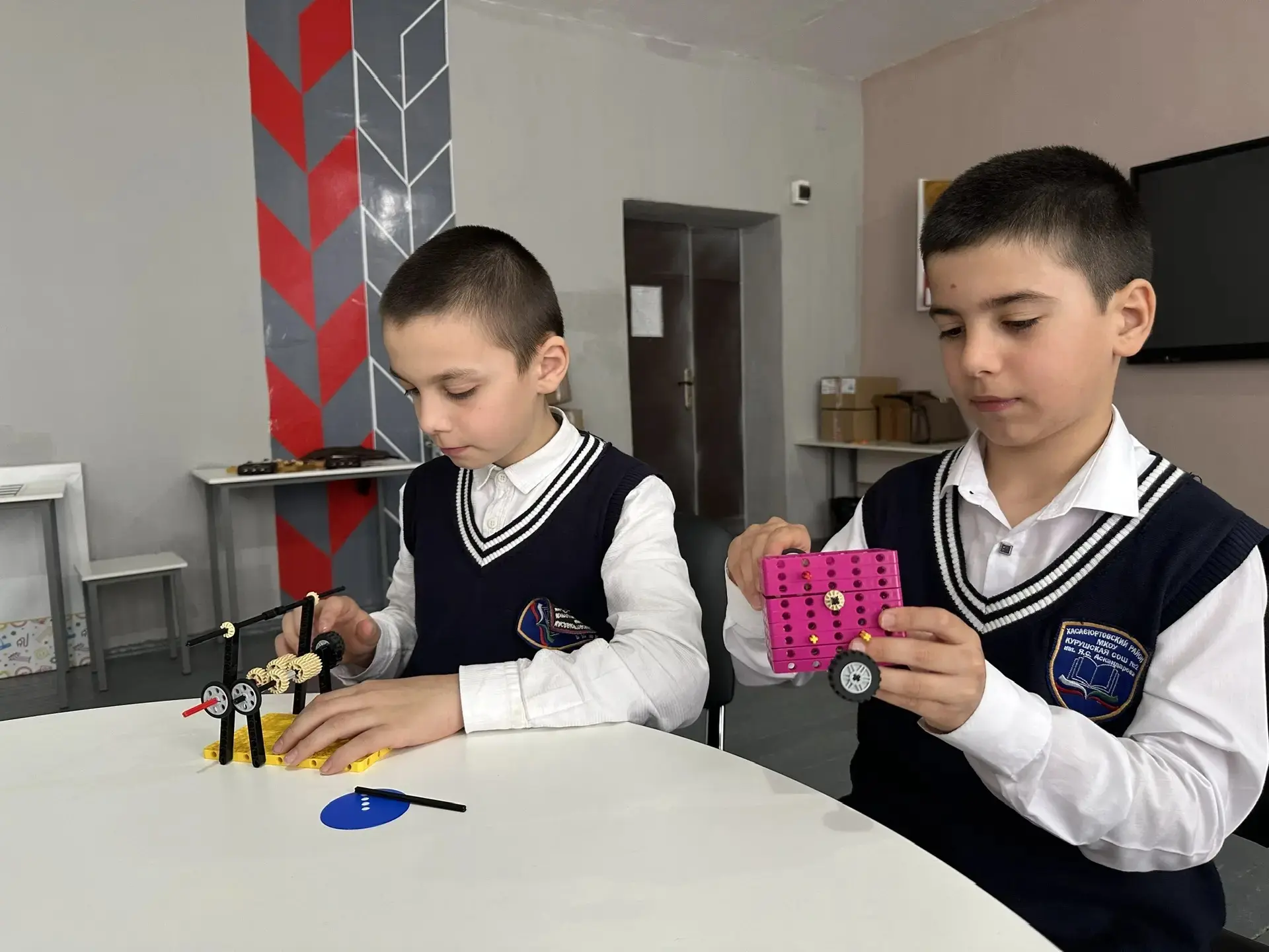 🛠 В центре «Точка роста» прошёл увлекательный урок труда на тему «Изобретаем новое»!    Ученики погр