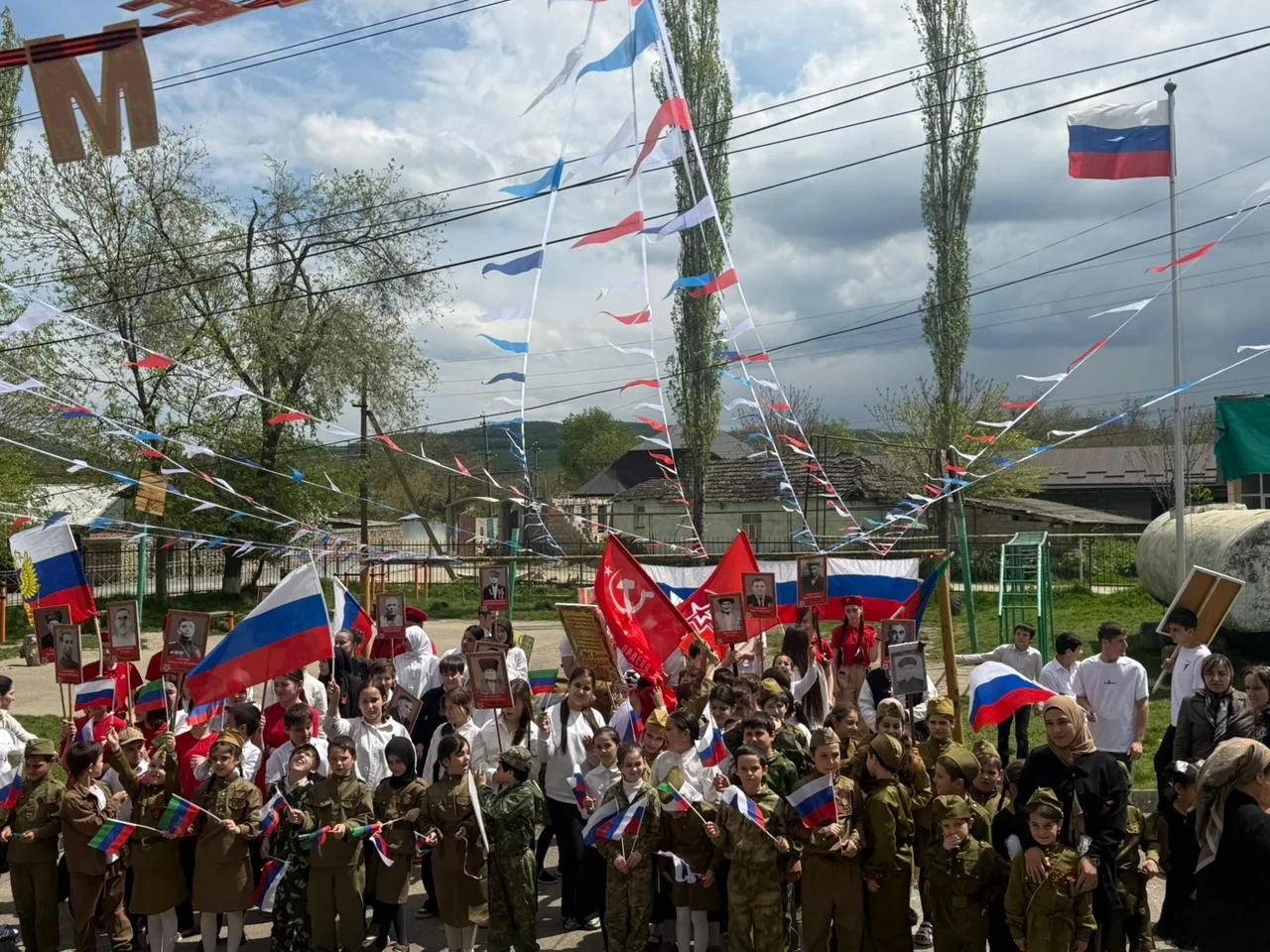 🌍День Победы в Новолакском районе: память, единство, гордость  9 мая Новолакский район масштабно отм