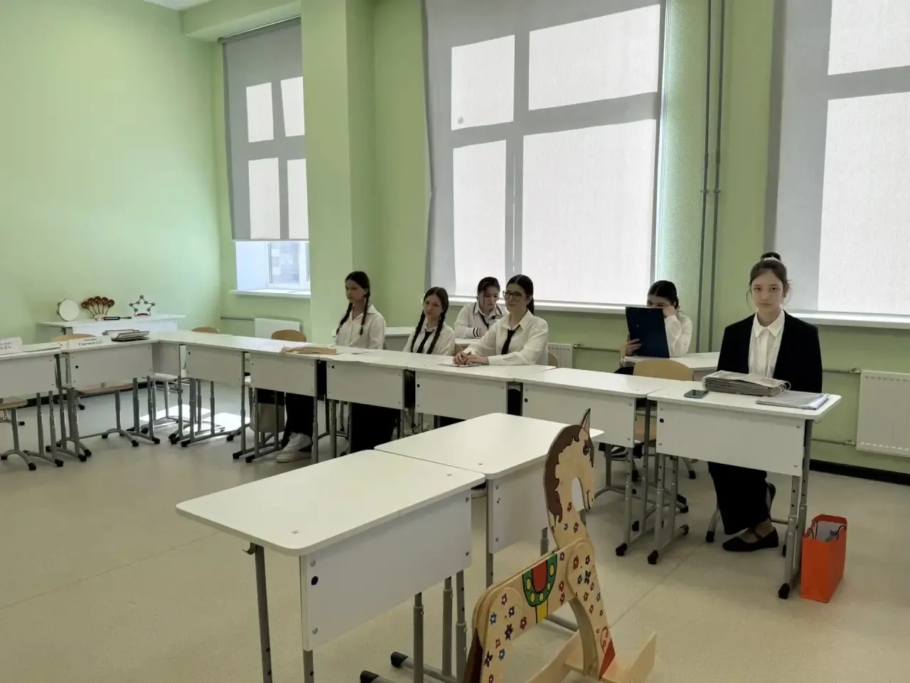 ✨ Творчество — это не хобби, это способ дышать! ✨  В аудитории 311Б  было особенно жарко, и дело не 