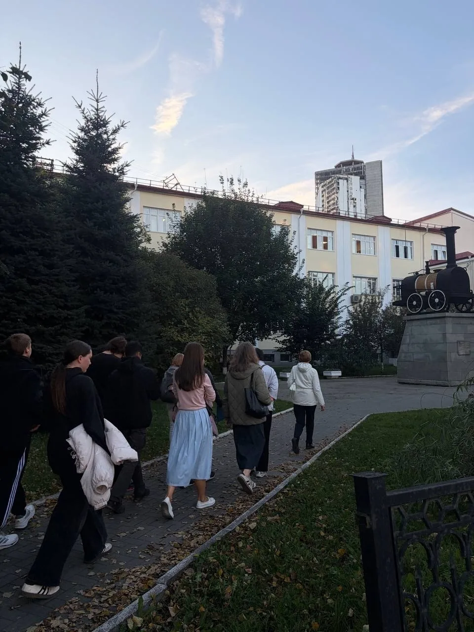 🏫 Улица Свердлова: прошлое парадной улицы