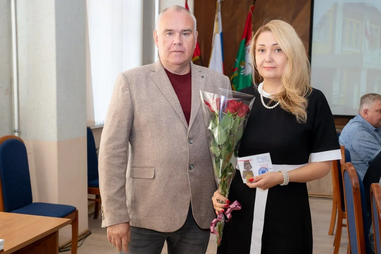 📃 Провел планерку с профильными заместителями, руководителями муниципальных учреждений и территориа