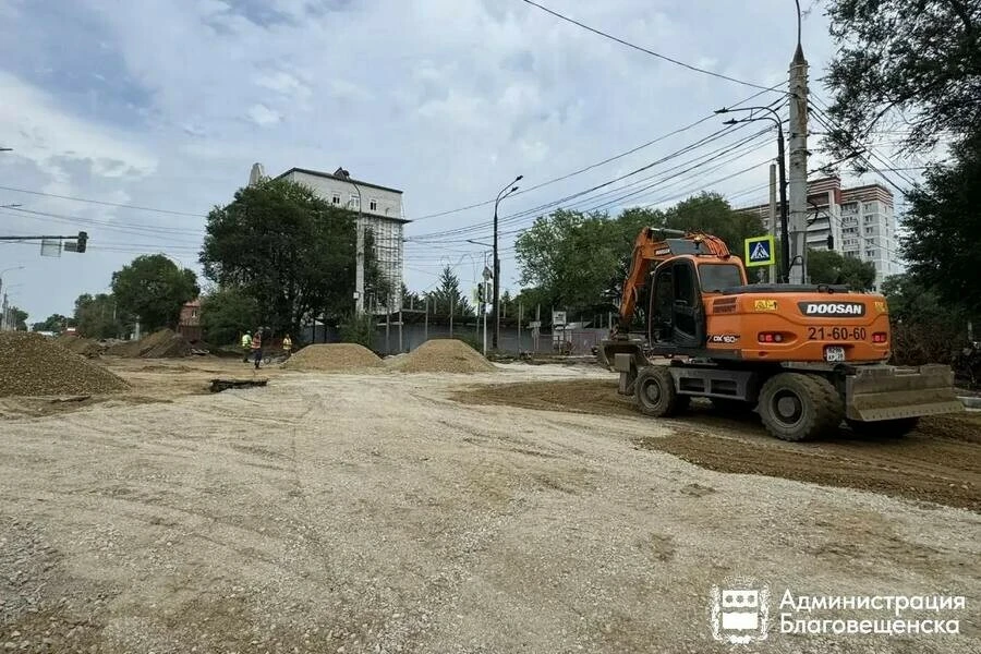 В Благовещенске продолжается дорожная кампания. На части улиц работы завершились. В их ...