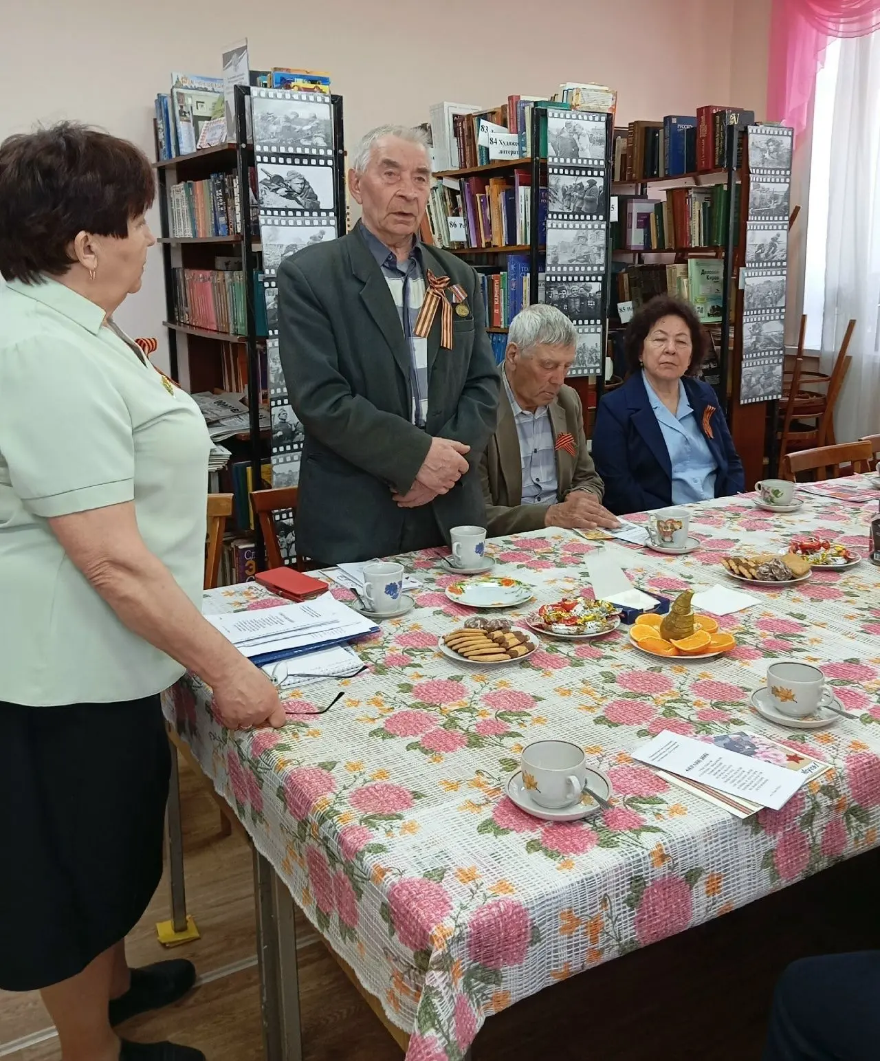В преддверии 81-й годовщины Великой Победы  в Унинской Центральной библиотеке прошла ли...