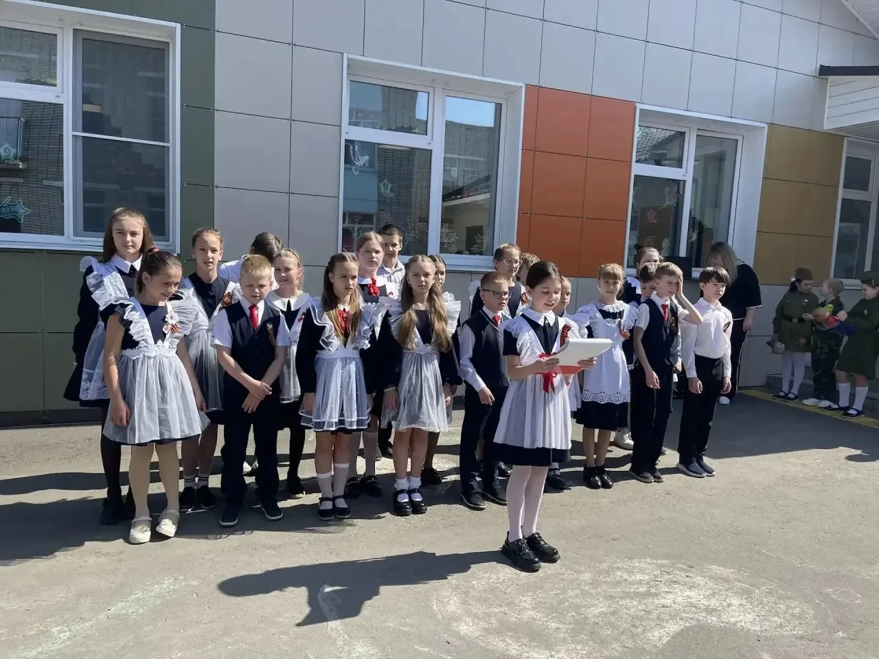 🎗️8 мая, накануне Дня Победы, в нашей школе прошла  торжественная линейка, посвященная...