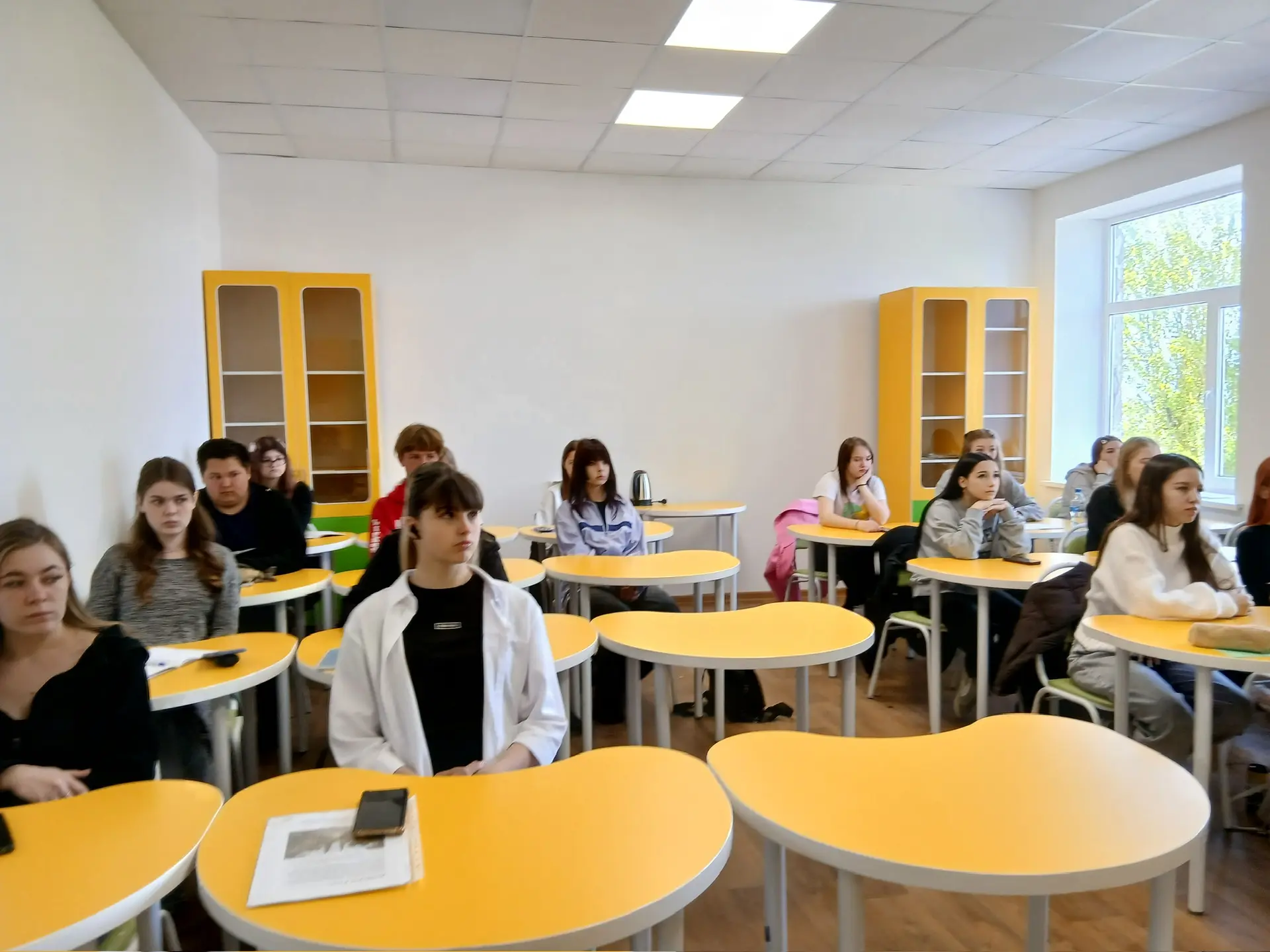 🛑 Стоп, буллинг! В техникуме прошла важная лекция о травле и ответственности  В Кореновском политехн