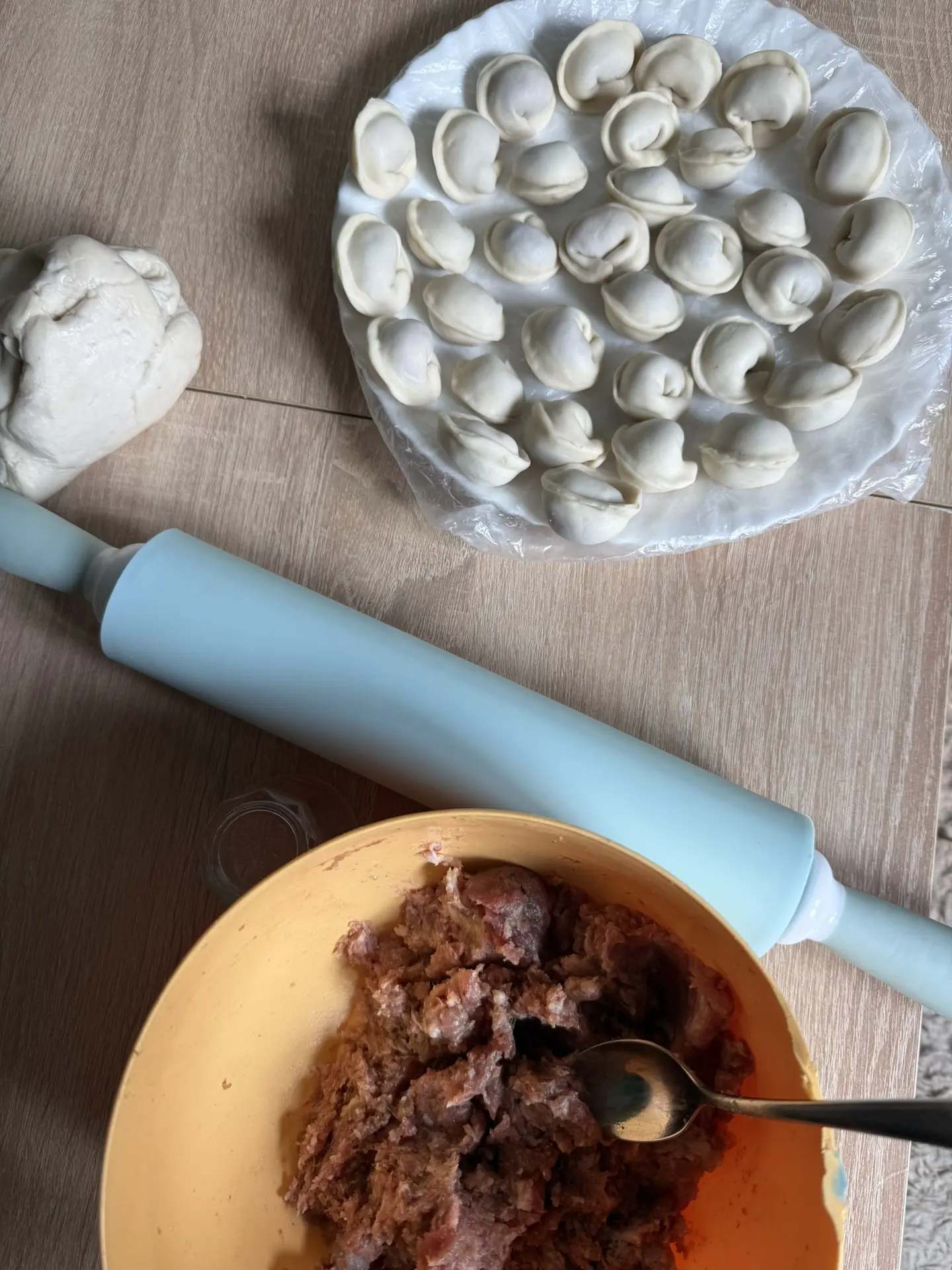 ФАРШ ДЛЯ ПЕЛЬМЕНЕЙ🥟

Фарш для пельменей делаю либо курица + индейка (филе можно курицы и филе бедра