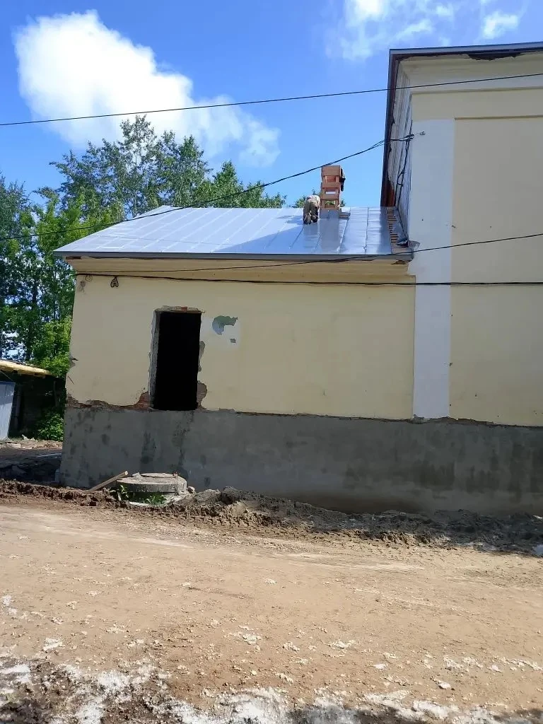 Заметки директора.
Капитальный ремонт корпуса 2 продолжается. Работы ведутся комплексно: кровельные 
