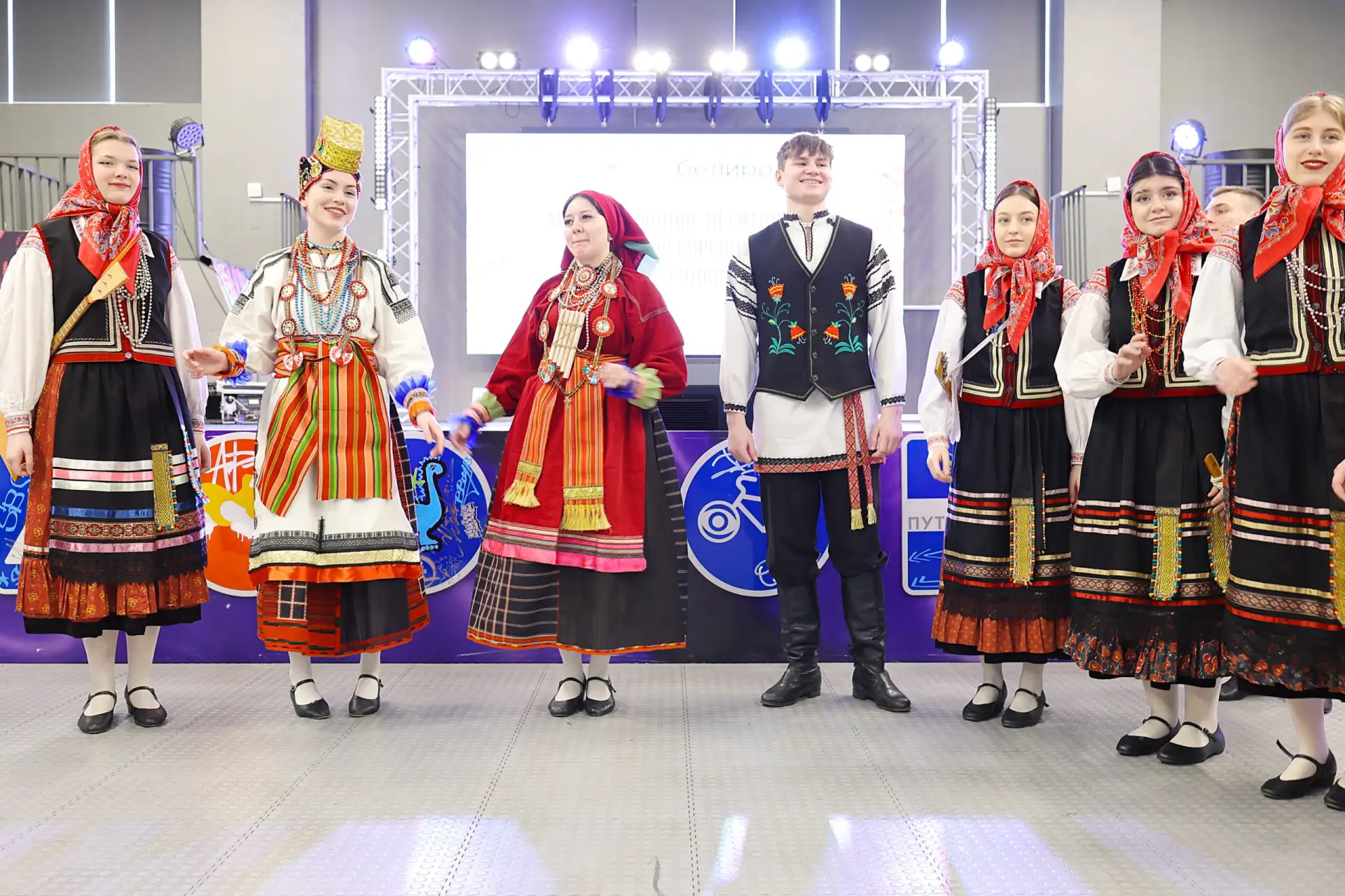 «Платок, песня и живое слово»: в Белгороде педагоги «сплели» уникальную методику урока родного языка