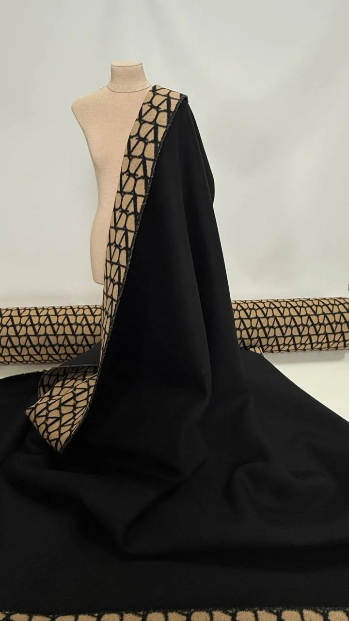 Шерсть с кашемиром пальтовая Valentino. ⚡️