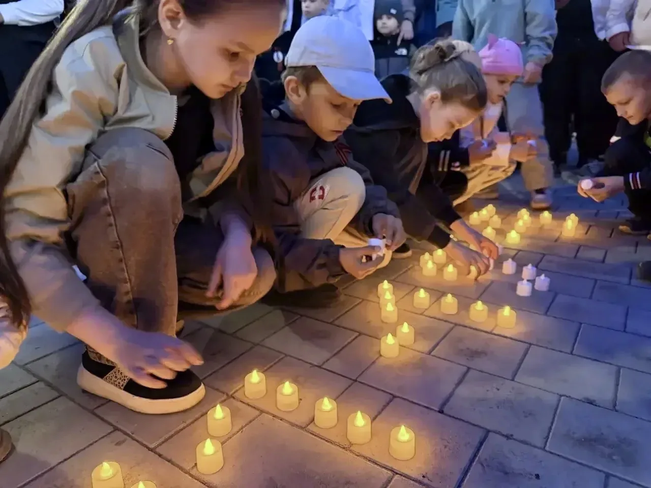 🕯️Тысячи свечей как способ сказать «Мы помним, мы гордимся!»  Беловчане подключились к акции «Свеча 