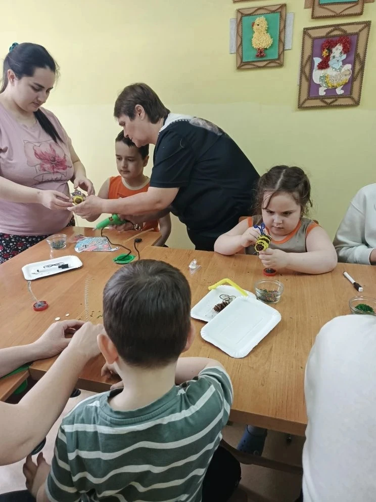 В группе "Ребёнок и мама" царила атмосфера творчества и радости! Мы с удовольствием про...