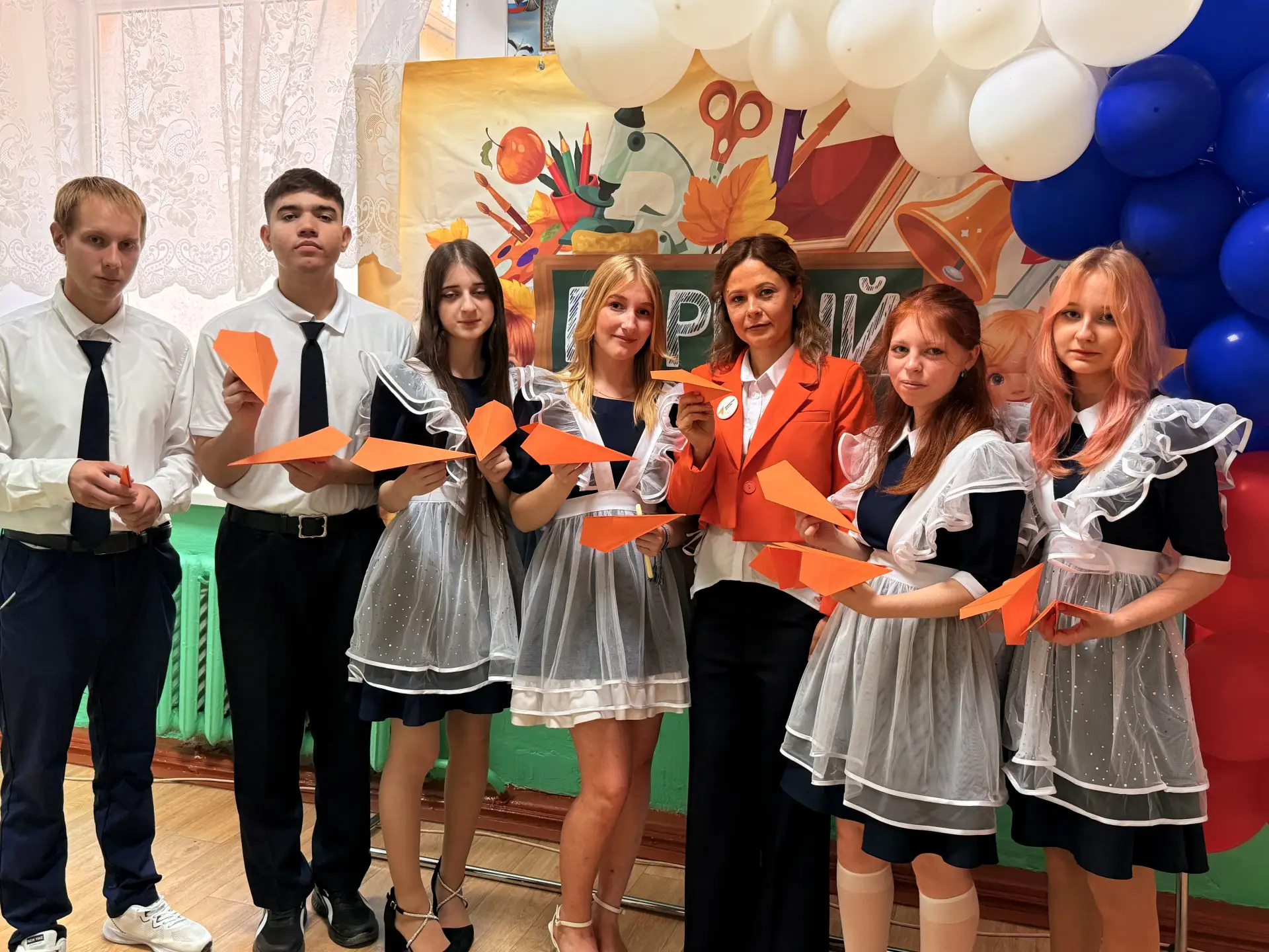 💐🔔С Днём знаний🔔💐Наши прекрасные ученики! От всего сердца поздравляю всех вас с зам...