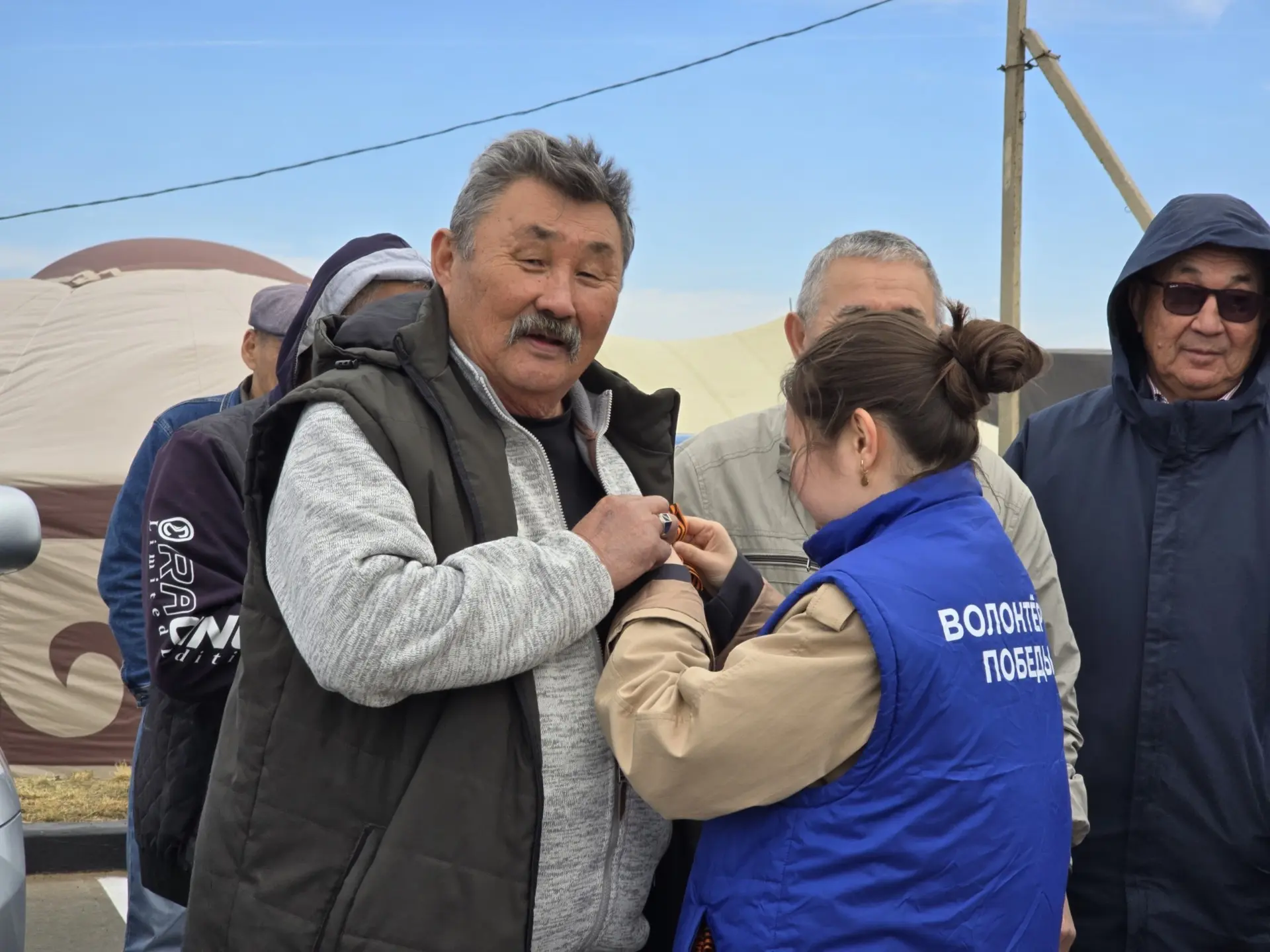 Сегодня делегация нашего колледжа — студенты, заместитель директора по УВР Потняева С.У...