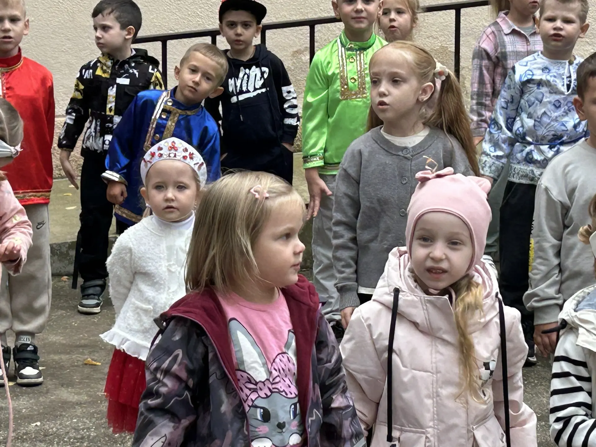 Тепло наших сердец: как прошла благотворительная ярмарка в «Родничке»! ✨