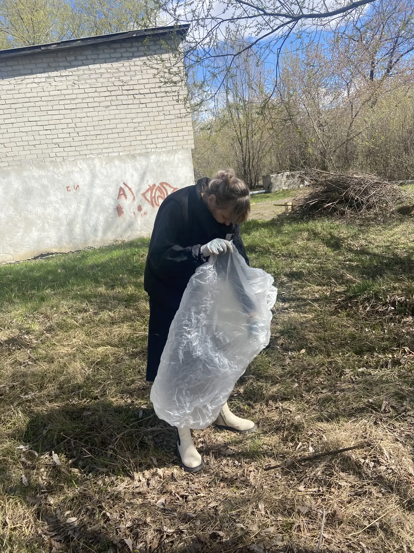 Весна — это не только время пробуждения природы, но и пора наведения чистоты и порядка.

Весенний по
