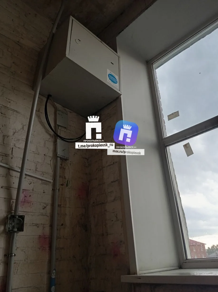 От подписчиков.

"Не знаем что делать, никто не обращает на нас внимание. УК бездействует с прошлого