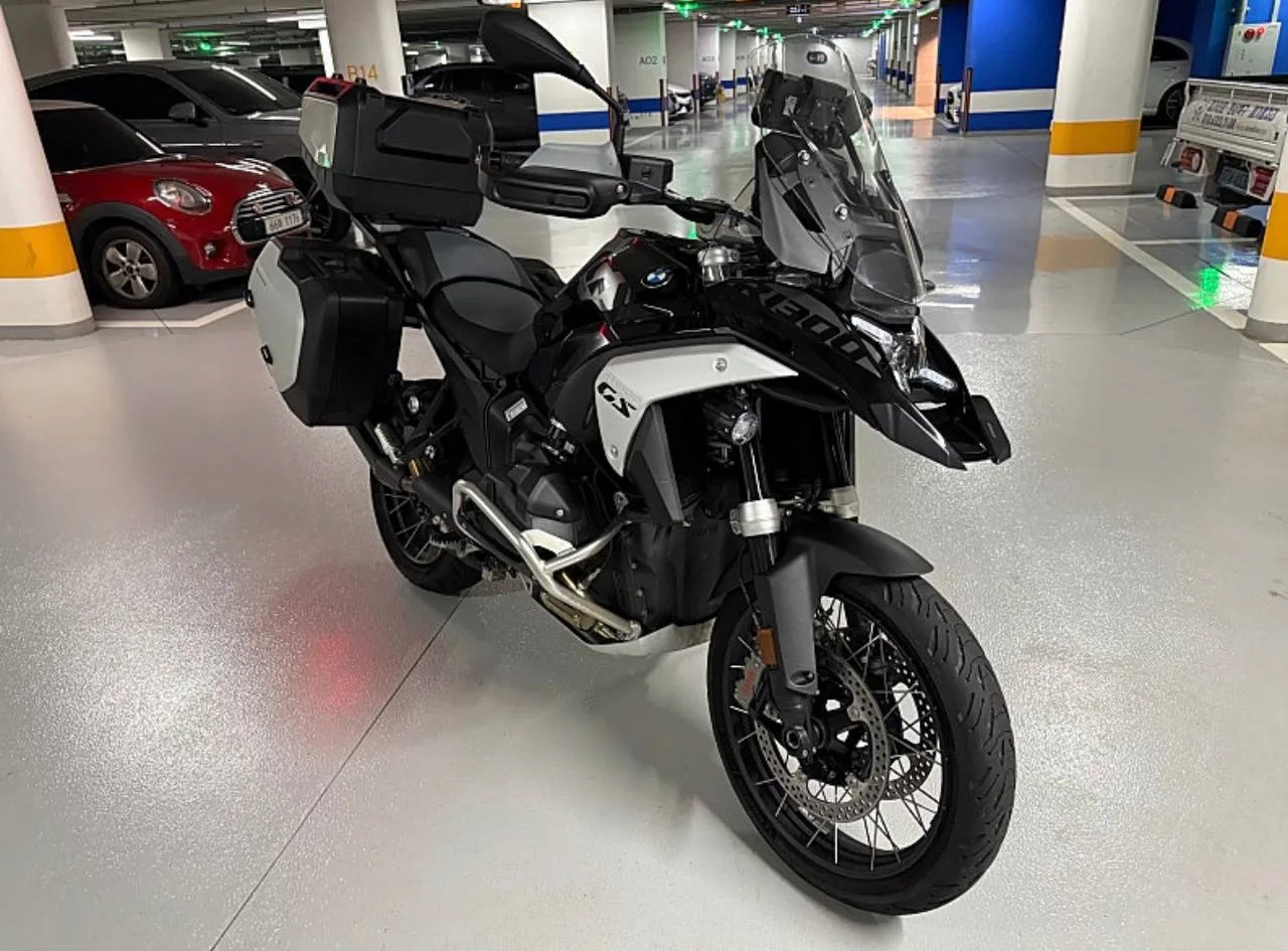 BMW R1300GS, производство 2025 г из Кореи, объем 1300 куб, мощность 145 л.с, 4450 км, с...