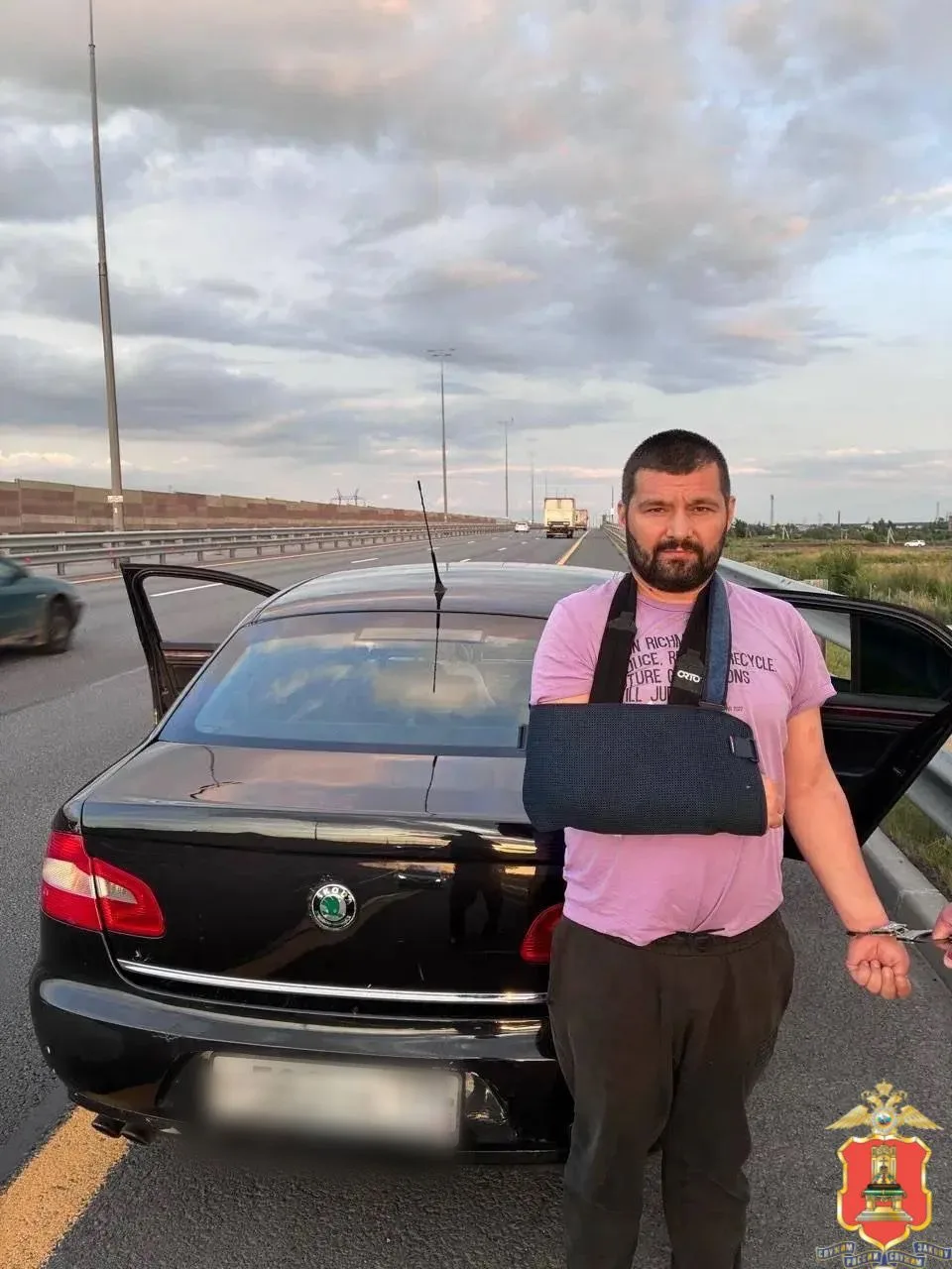 ТВЕРСКИЕ ПОЛИЦЕЙСКИЕ ПРИ СОДЕЙСТВИИ ПЕТЕРБУРГСКИХ КОЛЛЕГ ЗАДЕРЖАЛИ НАХОДЯЩЕГОСЯ В ФЕДЕРАЛЬНОМ РОЗЫСК